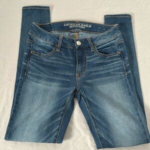 American Eagle Super Stretch Jegging Size 4